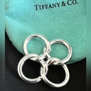 Tiffany and Co Elsa Peretti Sterling Silver Quadrifoglio Clover 4 Leaf Pendant
